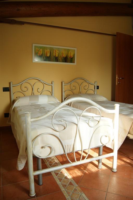 Olea Dei Holiday Apartments San Felice del Benaco Pokój zdjęcie